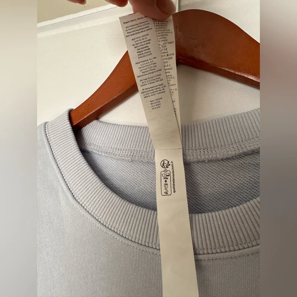 Alo Yoga Crewneck Sweatshirt Ice Blue Logo Pullover